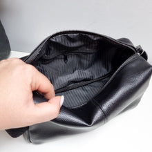 Load image into Gallery viewer, Personalised Mens Washbag
