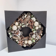 Load image into Gallery viewer, Christmas wreath
